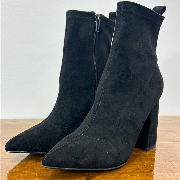 Shoes - Steve Madden Suede Ankle Boots Black Women's Size 7.5 Zipper Shoe Chunky Heel